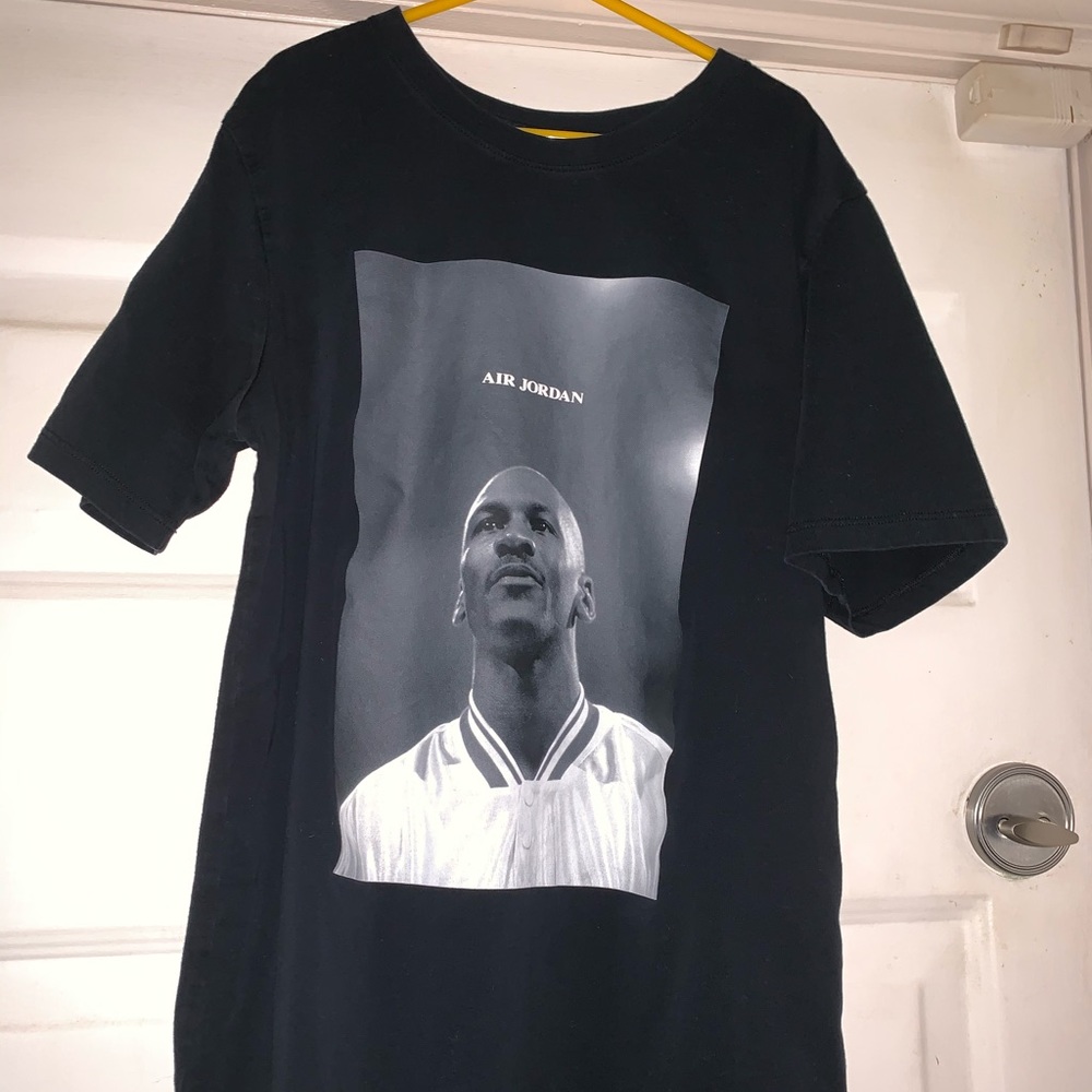 Boys size small Michael Jordan t-shirt